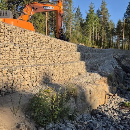 Tahko kivikorimuuri 2