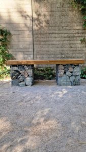 Kivikoripenkki penkki